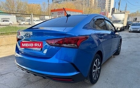 Hyundai Solaris II рестайлинг, 2021 год, 1 610 000 рублей, 3 фотография