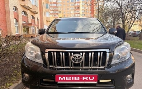 Toyota Land Cruiser Prado 150 рестайлинг 2, 2013 год, 3 200 000 рублей, 2 фотография