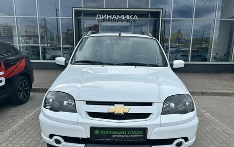 Chevrolet Niva I рестайлинг, 2017 год, 834 000 рублей, 2 фотография