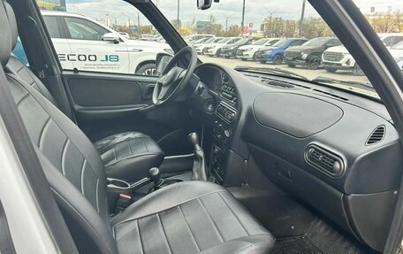 Chevrolet Niva I рестайлинг, 2017 год, 834 000 рублей, 13 фотография