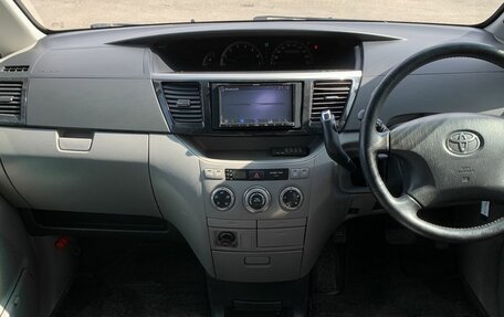 Toyota Voxy II, 2001 год, 860 000 рублей, 18 фотография