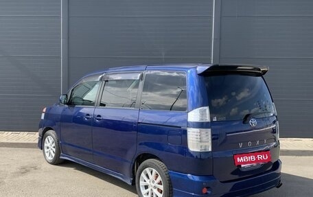 Toyota Voxy II, 2001 год, 860 000 рублей, 15 фотография