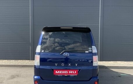 Toyota Voxy II, 2001 год, 860 000 рублей, 10 фотография