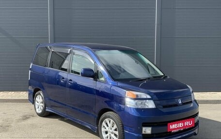 Toyota Voxy II, 2001 год, 860 000 рублей, 6 фотография