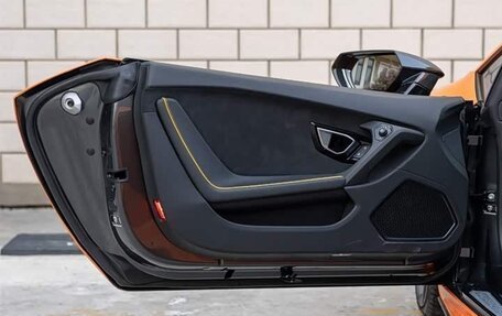 Lamborghini Huracán, 2023 год, 22 783 000 рублей, 7 фотография