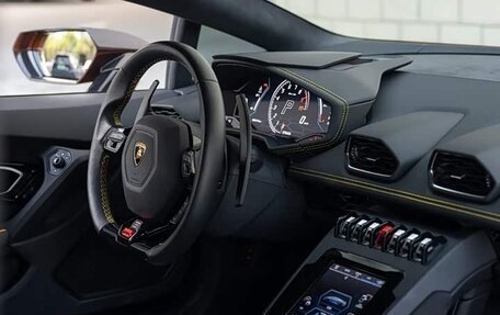 Lamborghini Huracán, 2023 год, 22 783 000 рублей, 8 фотография