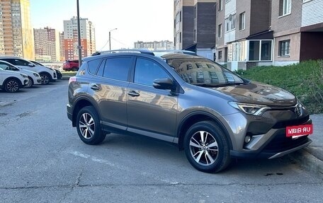 Toyota RAV4, 2018 год, 2 250 000 рублей, 2 фотография