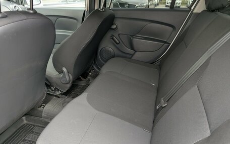 Renault Logan II, 2016 год, 737 000 рублей, 13 фотография