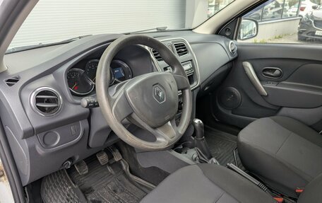 Renault Logan II, 2016 год, 737 000 рублей, 9 фотография