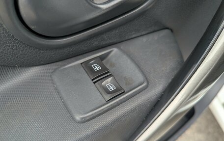 Renault Logan II, 2016 год, 737 000 рублей, 15 фотография