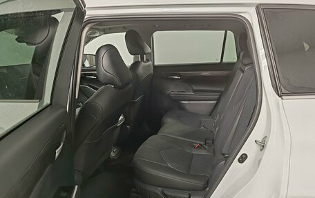 Toyota Highlander, 2026 год, 6 390 000 рублей, 12 фотография