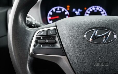 Hyundai Solaris II рестайлинг, 2017 год, 999 000 рублей, 17 фотография