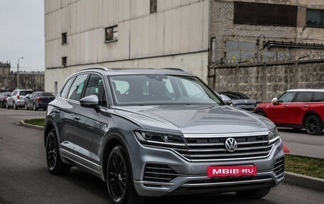 Volkswagen Touareg III, 2018 год, 4 899 000 рублей, 5 фотография