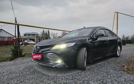 Toyota Camry, 2018 год, 3 000 000 рублей, 1 фотография
