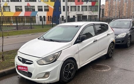Hyundai Solaris II рестайлинг, 2014 год, 330 000 рублей, 1 фотография