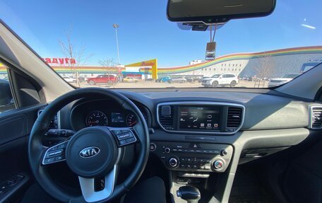 KIA Sportage IV рестайлинг, 2020 год, 2 490 000 рублей, 7 фотография