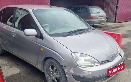 Toyota Prius IV XW50, 1998 год, 250 000 рублей, 3 фотография