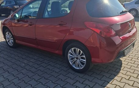 Peugeot 308 II, 2011 год, 570 000 рублей, 2 фотография