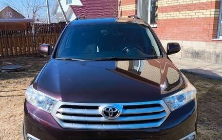 Toyota Highlander III, 2011 год, 2 190 000 рублей, 7 фотография