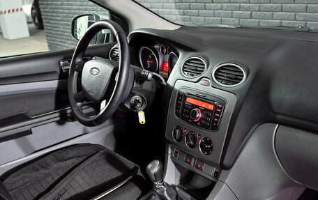 Ford Focus II рестайлинг, 2010 год, 550 000 рублей, 17 фотография