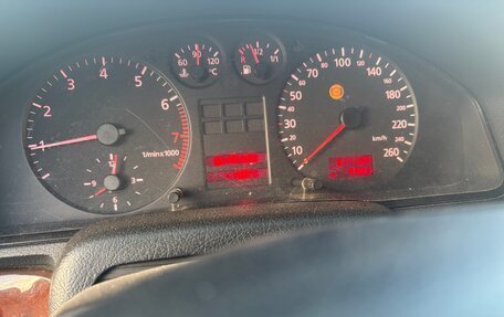 Audi A4, 1999 год, 380 000 рублей, 3 фотография