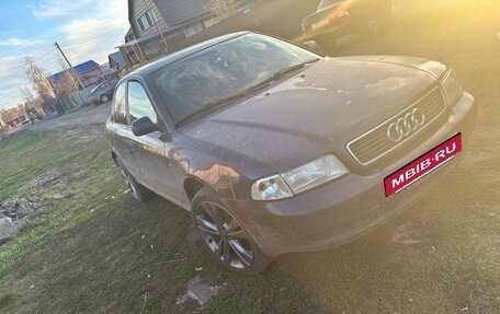 Audi A4, 1999 год, 380 000 рублей, 6 фотография