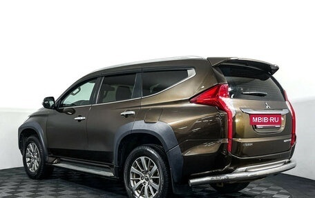 Mitsubishi Pajero Sport III рестайлинг, 2017 год, 2 597 000 рублей, 7 фотография