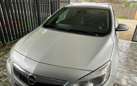 Opel Astra J, 2011 год, 950 000 рублей, 1 фотография