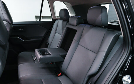 Toyota RAV4, 2025 год, 38 фотография