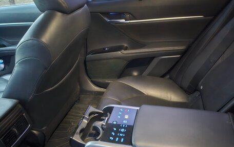 Toyota Camry, 2018 год, 3 000 000 рублей, 10 фотография