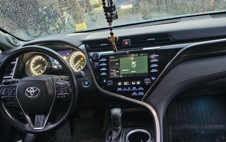 Toyota Camry, 2018 год, 3 000 000 рублей, 11 фотография