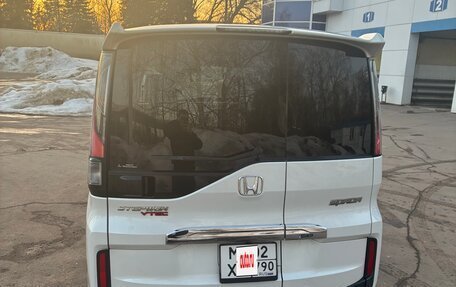 Honda Stepwgn IV, 2019 год, 2 300 000 рублей, 5 фотография