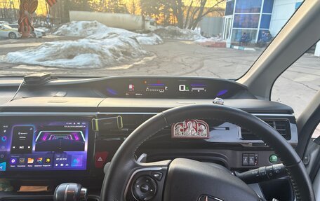 Honda Stepwgn IV, 2019 год, 2 300 000 рублей, 7 фотография