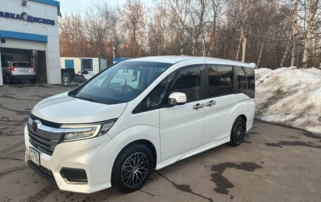 Honda Stepwgn IV, 2019 год, 2 300 000 рублей, 4 фотография
