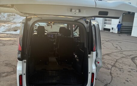 Honda Stepwgn IV, 2019 год, 2 300 000 рублей, 12 фотография