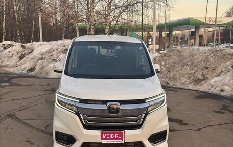 Honda Stepwgn IV, 2019 год, 2 300 000 рублей, 3 фотография