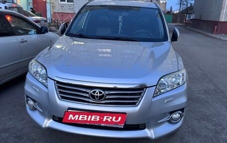 Toyota RAV4, 2011 год, 1 680 000 рублей, 2 фотография