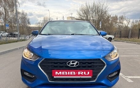 Hyundai Solaris II рестайлинг, 2017 год, 999 000 рублей, 3 фотография