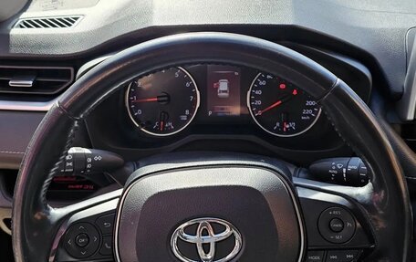 Toyota RAV4, 2019 год, 2 750 000 рублей, 8 фотография