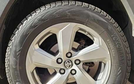 Toyota RAV4, 2019 год, 2 750 000 рублей, 11 фотография