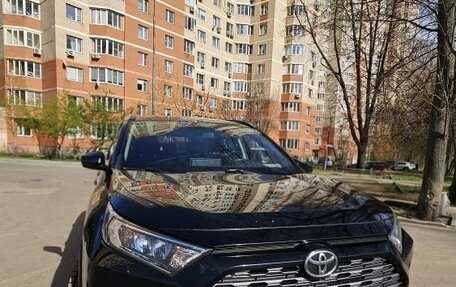 Toyota RAV4, 2019 год, 2 750 000 рублей, 6 фотография