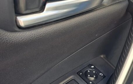 Toyota RAV4, 2019 год, 2 750 000 рублей, 12 фотография