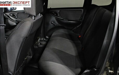 Chevrolet Niva I рестайлинг, 2015 год, 587 000 рублей, 14 фотография