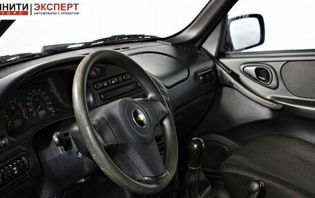 Chevrolet Niva I рестайлинг, 2015 год, 587 000 рублей, 13 фотография