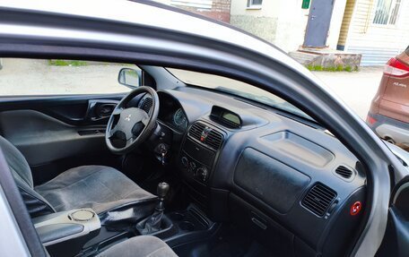 Mitsubishi Space Star I рестайлинг, 2004 год, 320 000 рублей, 9 фотография