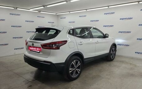 Nissan Qashqai, 2021 год, 2 305 000 рублей, 3 фотография