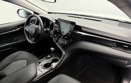 Toyota Camry, 2021 год, 2 398 000 рублей, 11 фотография