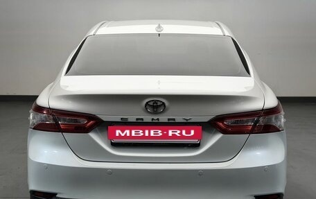 Toyota Camry, 2021 год, 2 398 000 рублей, 3 фотография