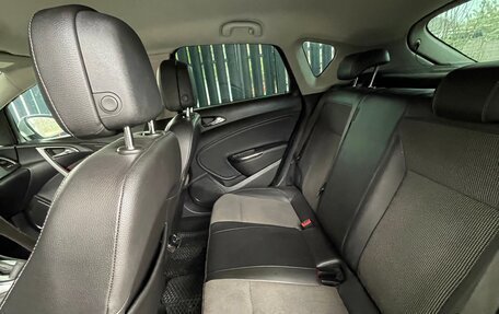 Opel Astra J, 2011 год, 950 000 рублей, 6 фотография