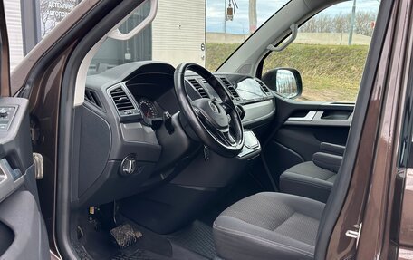 Volkswagen Multivan T6 рестайлинг, 2018 год, 3 950 000 рублей, 7 фотография